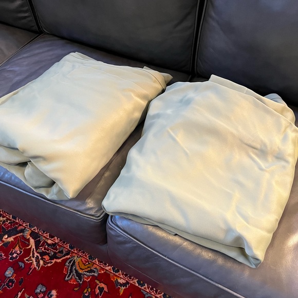 Plow and Hearth thermal blackout curtains - Picture 6 of 7